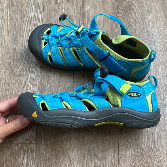 Keen waterproof sandals . - Picture 5 of 6